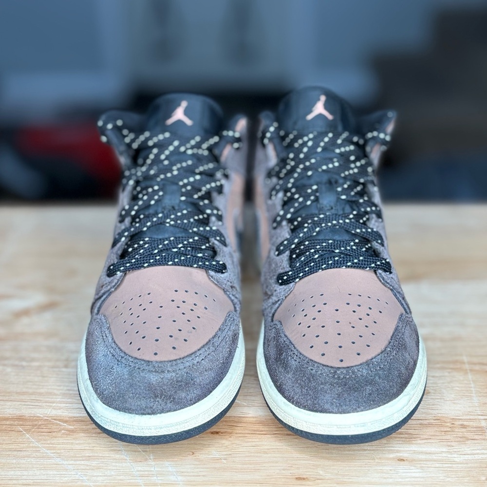 Jordan 1 'Earth Tone' | kids sz 2 | brown tan black | Like New - Picture 4 of 10